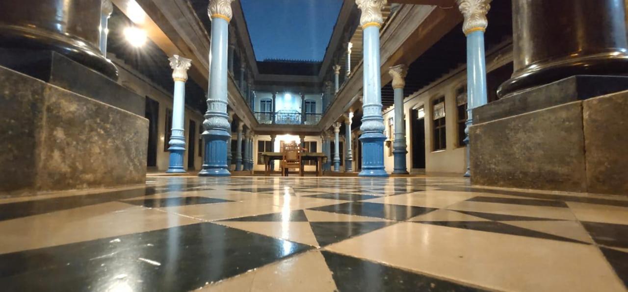 Chettinadu Mansion - An Authentic Heritage Palace Kānādukāttān Exteriér fotografie