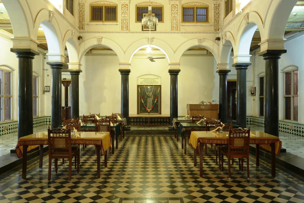 Chettinadu Mansion - An Authentic Heritage Palace Kānādukāttān Exteriér fotografie